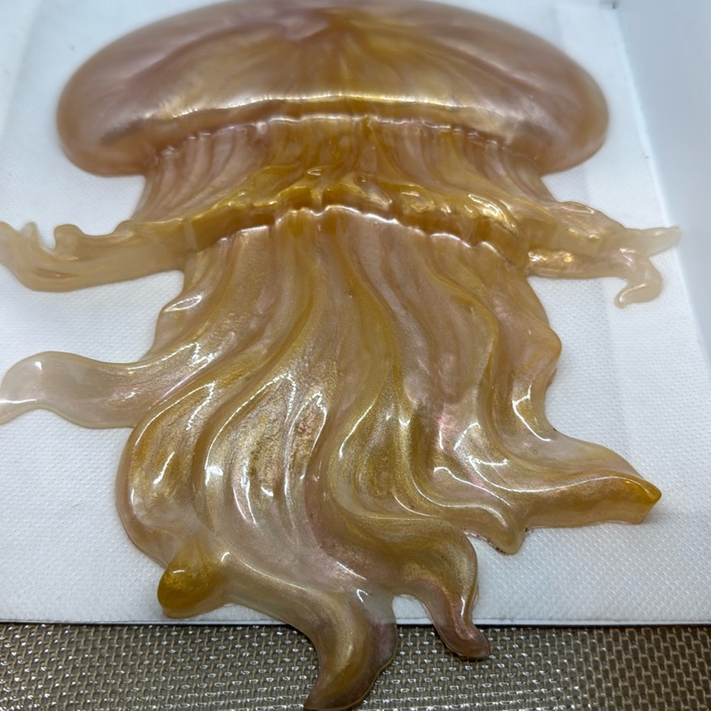 Elegant Gold Jellyfish Art Sculpture - Picture 3 of 17